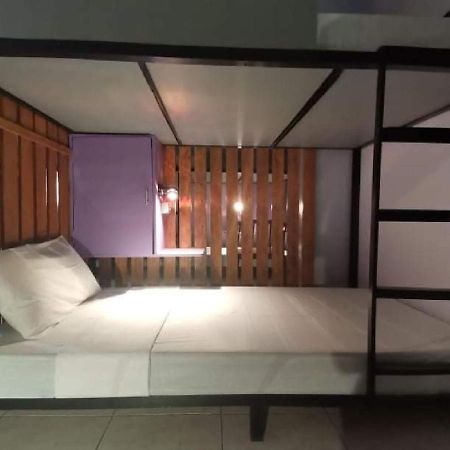 Manila Nomads Hostel มะนิลา ภายนอก รูปภาพ